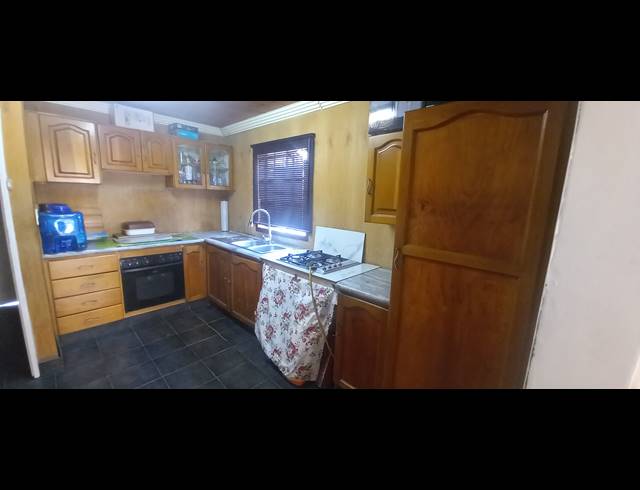 3 BEDROOM SEMI DETACHED FOR SALE IN TRENANCE PARK
